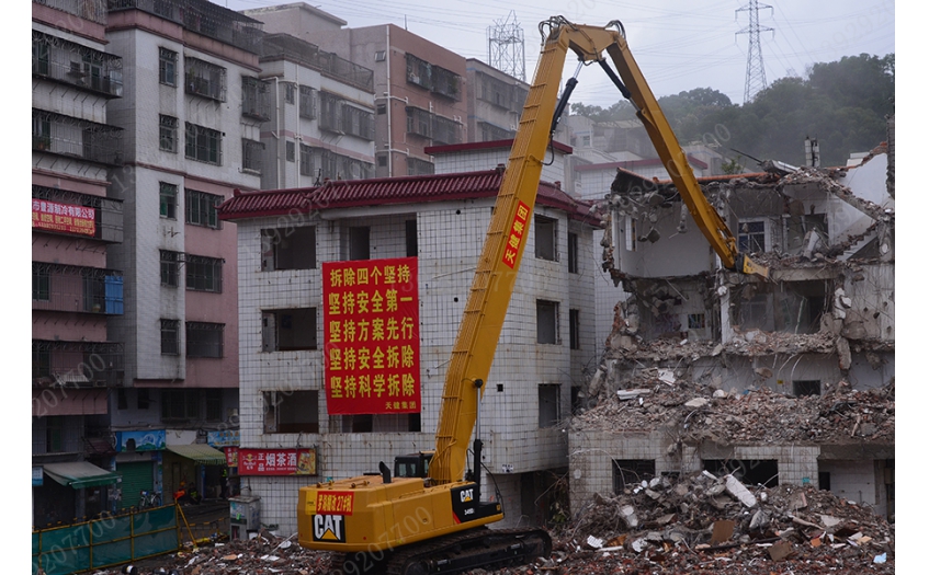 深圳天健集团CAT336-22米拆楼臂案例